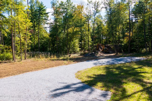 178 Route 9P, Malta, NY 12866