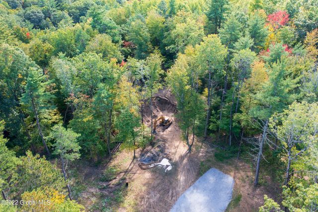 178 Route 9P, Malta, NY 12866