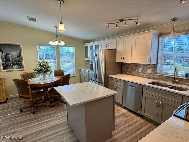 19681 Summerlin RD 217, Fort Myers, FL 33908