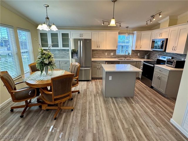 19681 Summerlin RD 217, Fort Myers, FL 33908