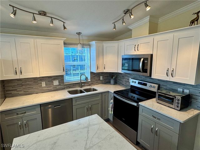 19681 Summerlin RD 217, Fort Myers, FL 33908