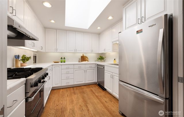130 141st Place NE, Bellevue, WA 98007