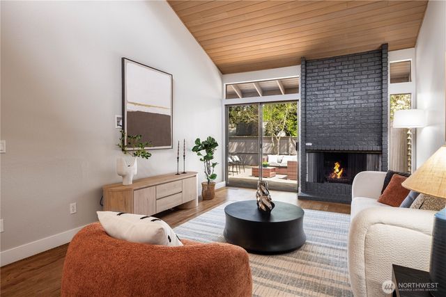 130 141st Place NE, Bellevue, WA 98007