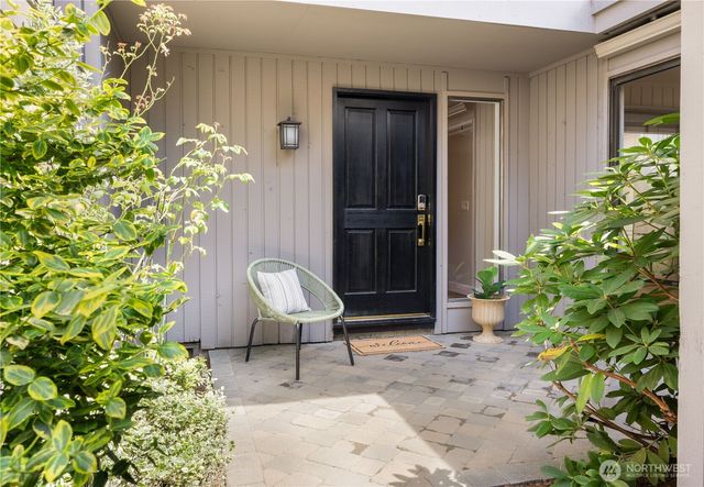 130 141st Place NE, Bellevue, WA 98007