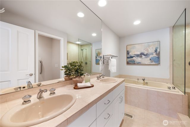 130 141st Place NE, Bellevue, WA 98007