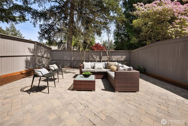 130 141st Place NE, Bellevue, WA 98007