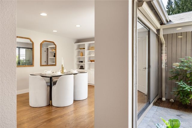 130 141st Place NE, Bellevue, WA 98007