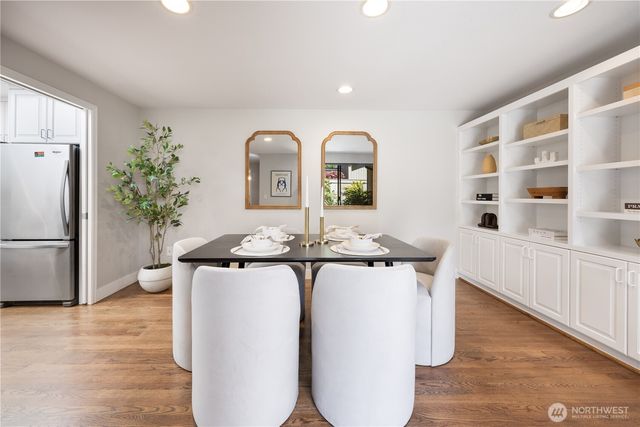 130 141st Place NE, Bellevue, WA 98007