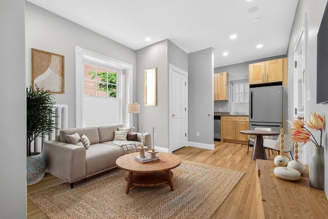 55 Magazine St. 18, Cambridge, MA 02139