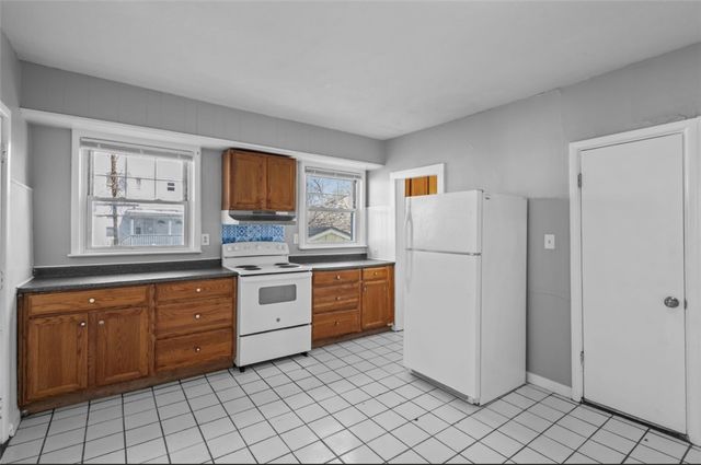 16 Maplehurst Avenue, Providence, RI 02908