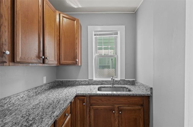 16 Maplehurst Avenue, Providence, RI 02908