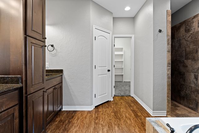 124 Lakeway, Longview, TX 75604