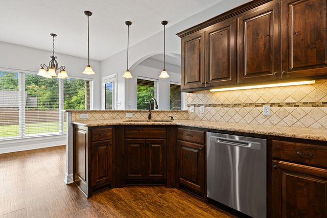 124 Lakeway, Longview, TX 75604