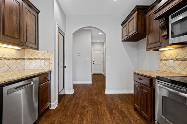 124 Lakeway, Longview, TX 75604