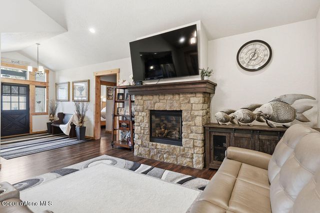966 E Hurricane DR, Hayden, ID 83835