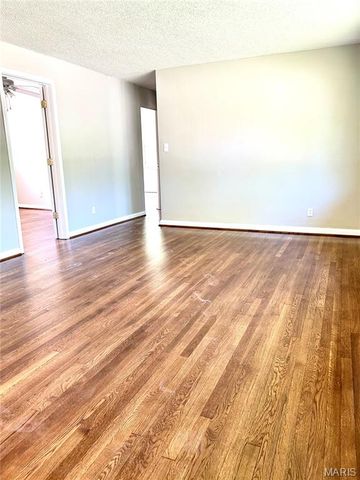 8604 Redbud Avenue, Richmond Heights, MO 63117