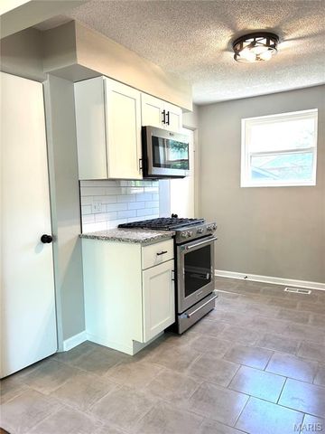 8604 Redbud Avenue, Richmond Heights, MO 63117