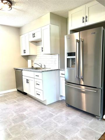 8604 Redbud Avenue, Richmond Heights, MO 63117