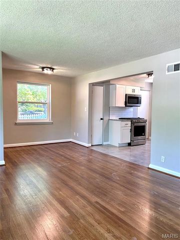 8604 Redbud Avenue, Richmond Heights, MO 63117