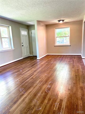 8604 Redbud Avenue, Richmond Heights, MO 63117