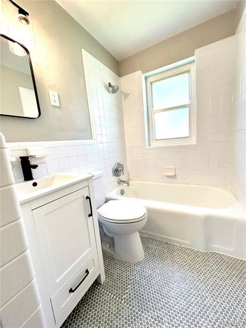 8604 Redbud Avenue, Richmond Heights, MO 63117