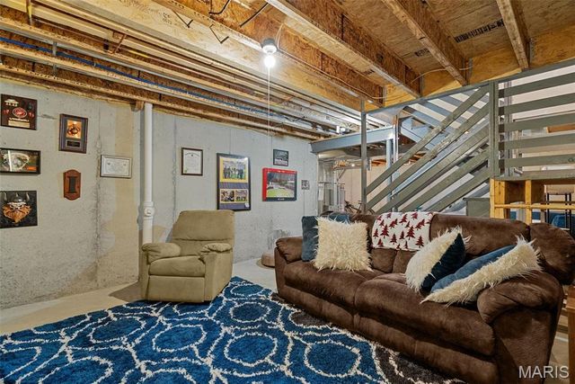 757 Fox Creek Drive, Fenton, MO 63026