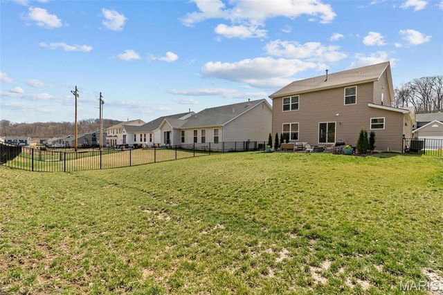 757 Fox Creek Drive, Fenton, MO 63026