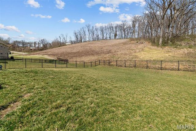 757 Fox Creek Drive, Fenton, MO 63026