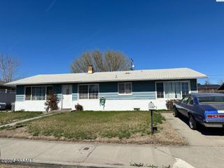 228 Nicolai Ave # 230, Sunnyside, WA 98944