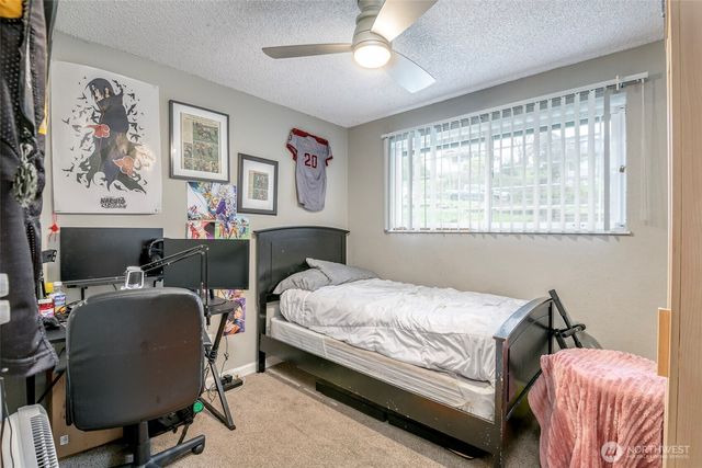 707 Alvord Avenue N, Kent, WA 98031