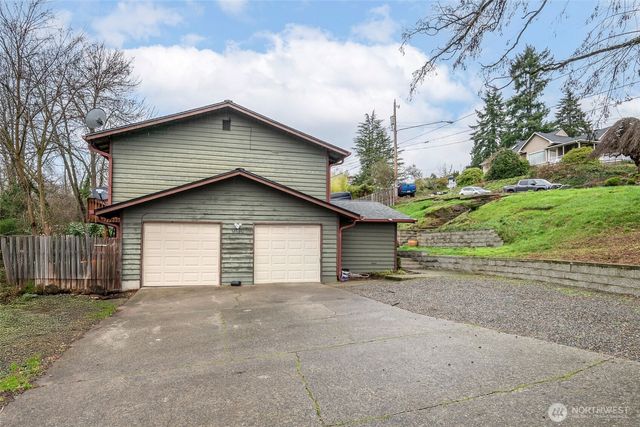 707 Alvord Avenue N, Kent, WA 98031