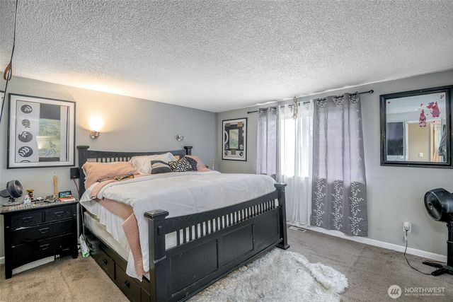 707 Alvord Avenue N, Kent, WA 98031