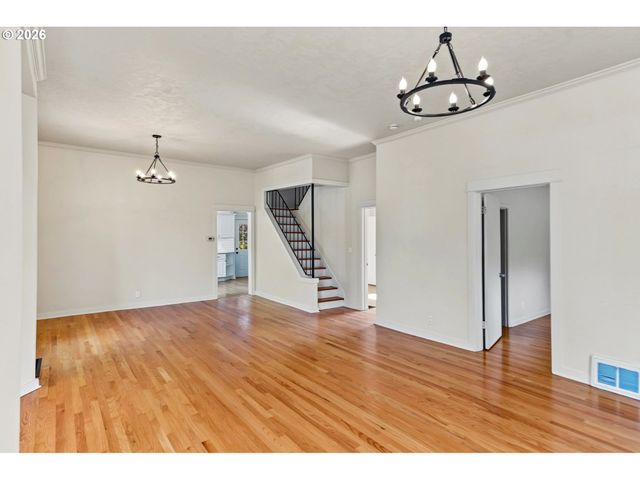 728 Se WILBUR St, Salem, OR 97302