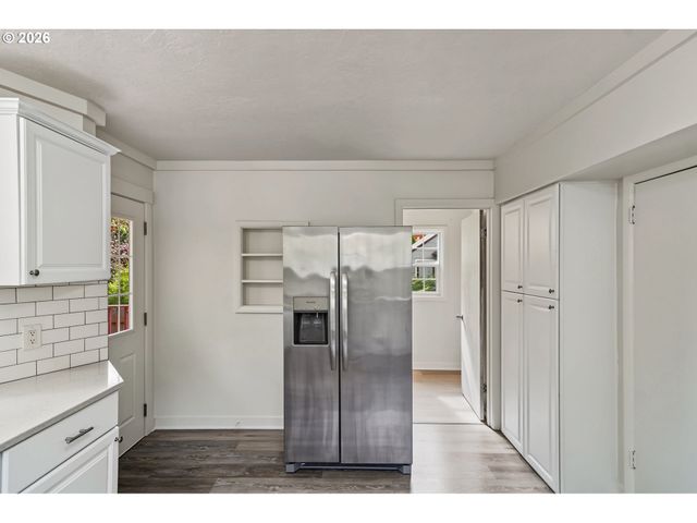 728 Se WILBUR St, Salem, OR 97302