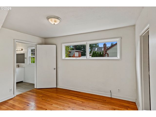 728 Se WILBUR St, Salem, OR 97302