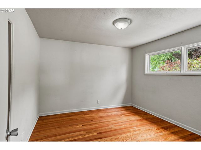728 Se WILBUR St, Salem, OR 97302