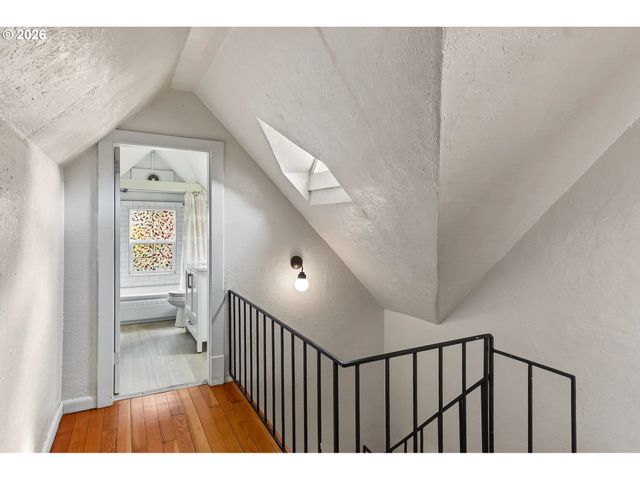 728 Se WILBUR St, Salem, OR 97302