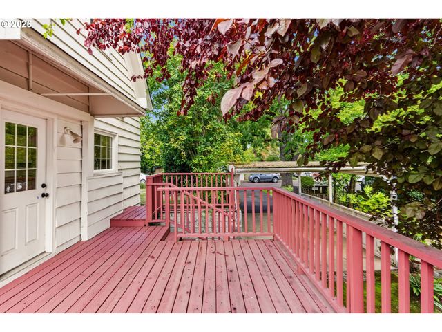 728 Se WILBUR St, Salem, OR 97302