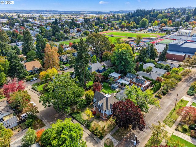 728 Se WILBUR St, Salem, OR 97302