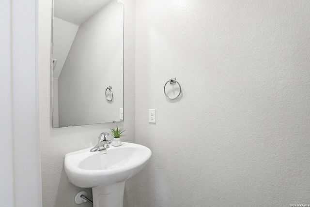 8106 Bending Tree, San Antonio, TX 78254