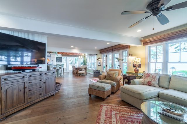 11425 N Cedar Point High Road, Syracuse, IN 46567