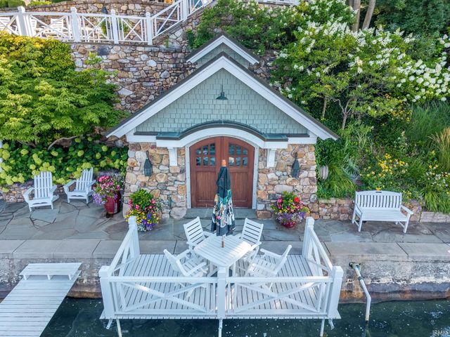 11425 N Cedar Point High Road, Syracuse, IN 46567