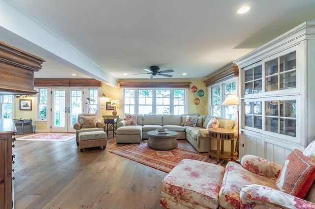 11425 N Cedar Point High Road, Syracuse, IN 46567