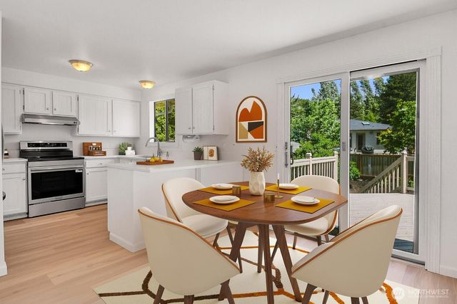 6530 W Mercer Way, Mercer Island, WA 98040