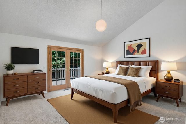 6530 W Mercer Way, Mercer Island, WA 98040