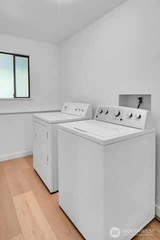 6530 W Mercer Way, Mercer Island, WA 98040