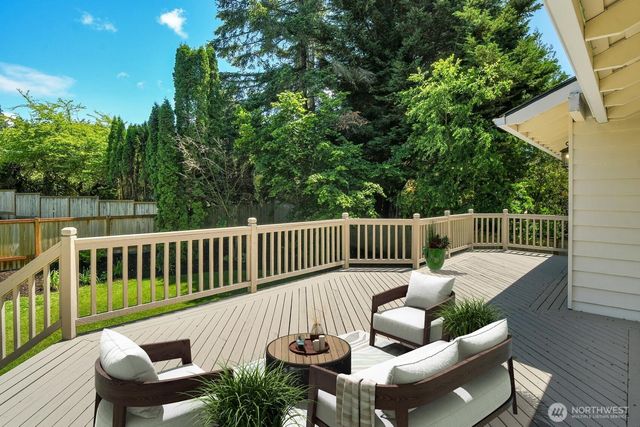 6530 W Mercer Way, Mercer Island, WA 98040