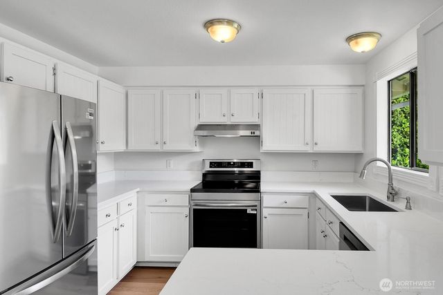 6530 W Mercer Way, Mercer Island, WA 98040
