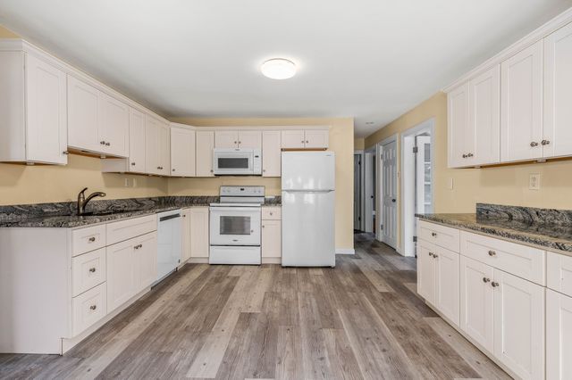 83 Mansfield Ave, Norton, MA 02766