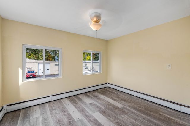 83 Mansfield Ave, Norton, MA 02766